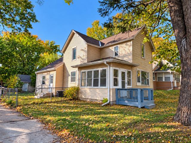 3001 Sheridan Avenue N Minneapolis MN 55411 - MLS# 7163176