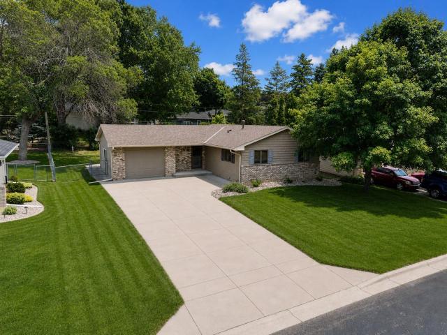 1381 Woodhill Drive Woodbury MN 55125 - MLS# 7163785