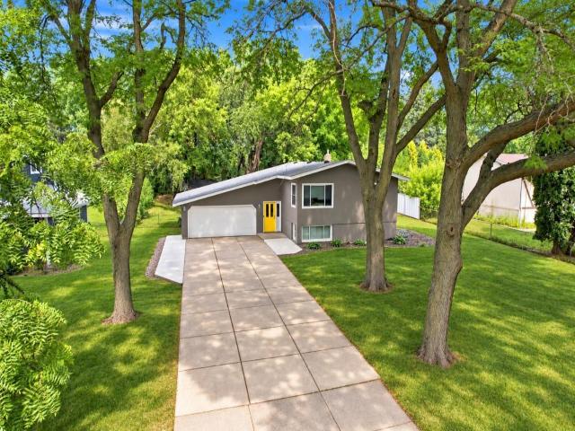 933 Island Lake Avenue Shoreview MN 55126 - MLS# 7163820