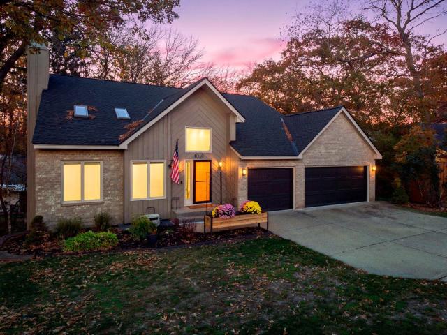4640 Parkcliff Drive Eagan MN 55123 - MLS# 7164011