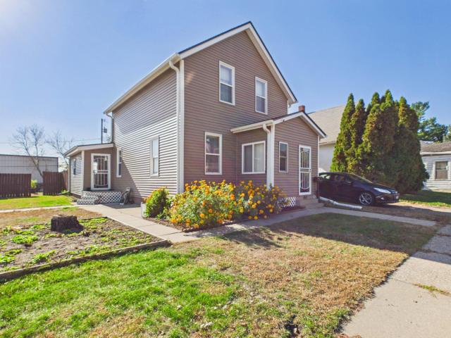 560 Burgess Street Saint Paul MN 55103 - MLS# 7164644