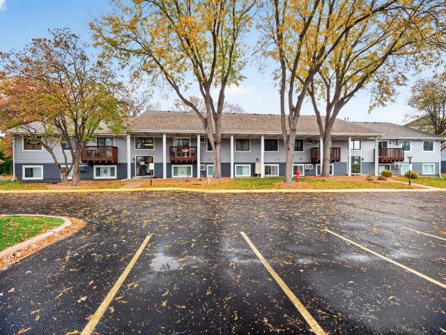 1841 113th Avenue NW Unit 105 Coon Rapids MN 55433 - MLS# 7165500