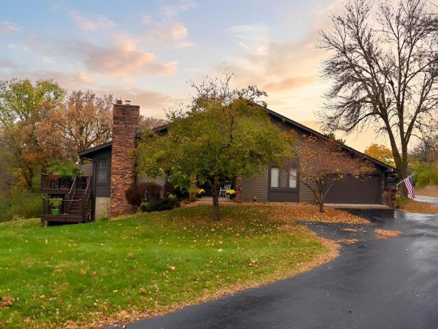 1252 19th Avenue NE Rochester MN 55906 - MLS# 7165514