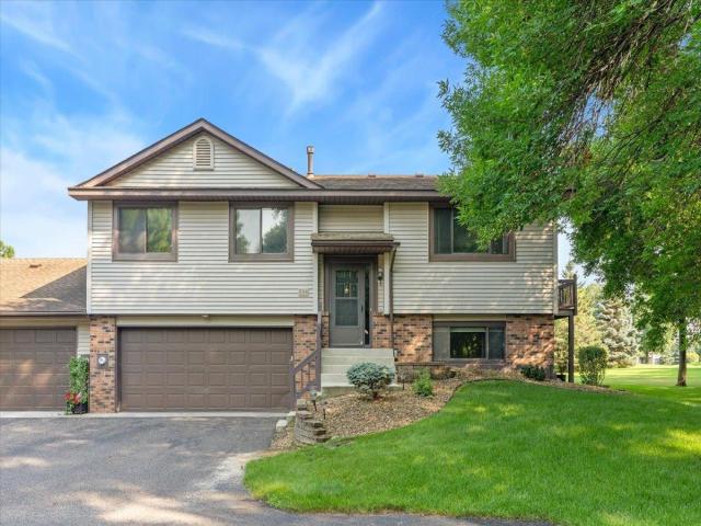 566 Donegal Circle Shoreview MN 55126 - MLS# 7165523