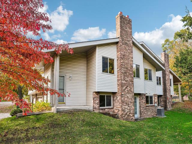 9795 Dorset Lane Eden Prairie MN 55347 - MLS# 7165814