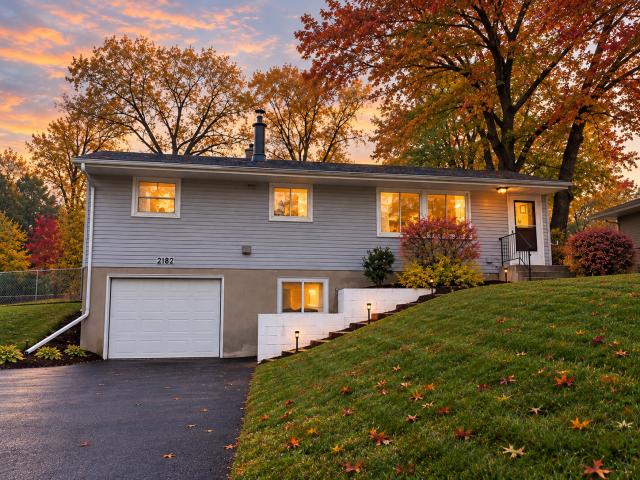 2182 Van Dyke Street N Maplewood MN 55109 - MLS# 7165856