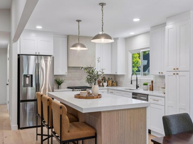 5516 Warden Avenue Edina MN 55436 - MLS# 7165952