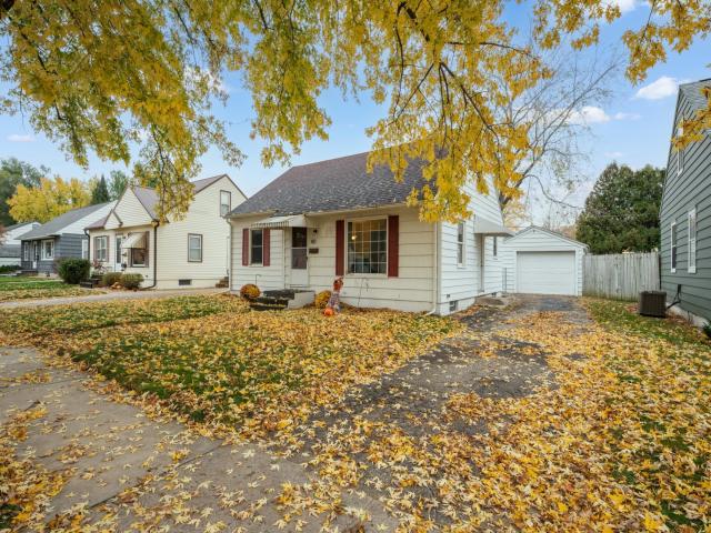 812 15th Avenue NE Rochester MN 55906 - MLS# 7165999