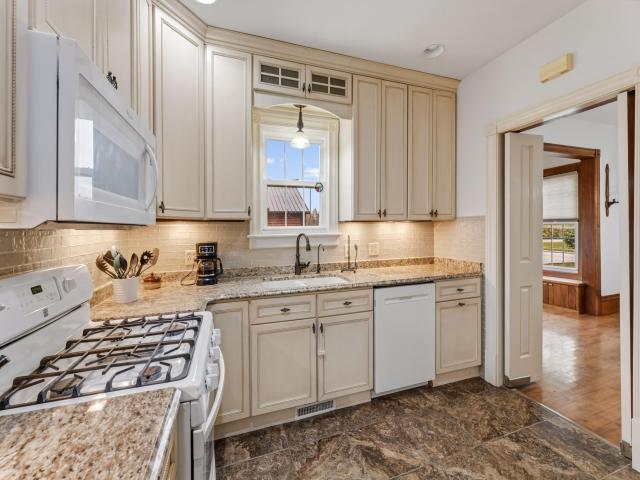 20 W Broadway Plainview MN 55964 - MLS# 7166094 — photo 3