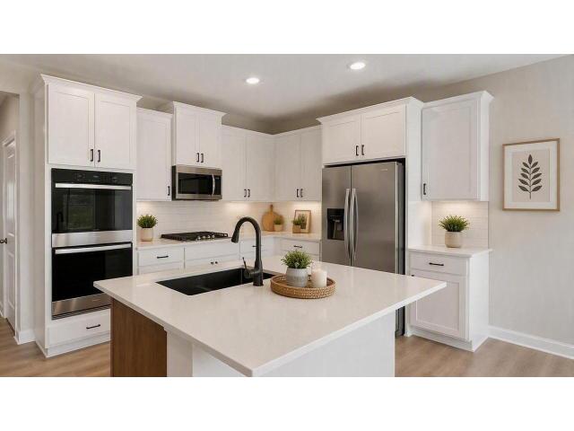 2140 Bluff Heights Drive Shakopee MN 55379 - MLS# 7166131