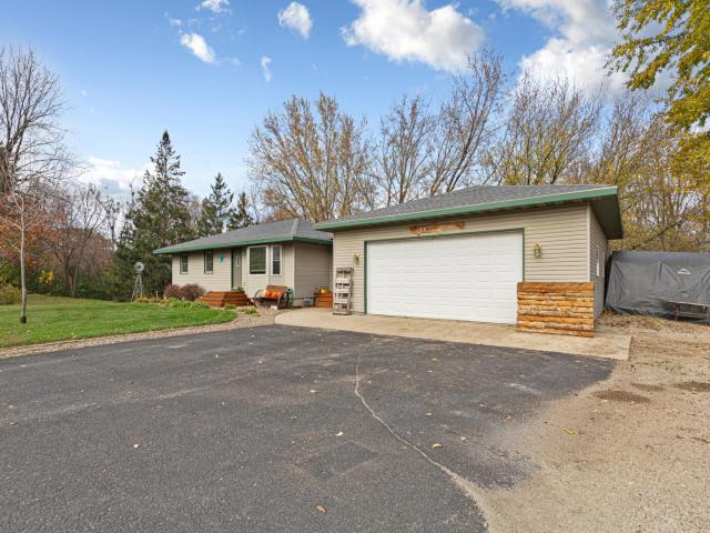 407 5th Avenue NE Medford MN 55049 - MLS# 7166216 — photo 3