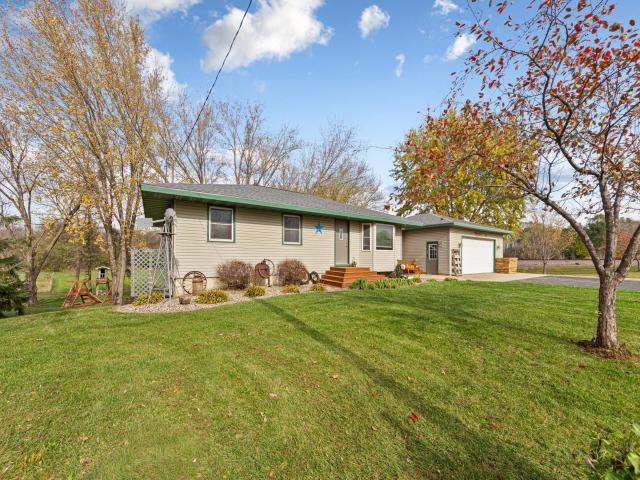 407 5th Avenue NE Medford MN 55049 - MLS# 7166216 — photo 2