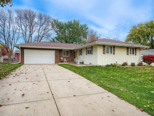 2100 Tamarack Lane Burnsville MN 55337 - MLS# 7166774