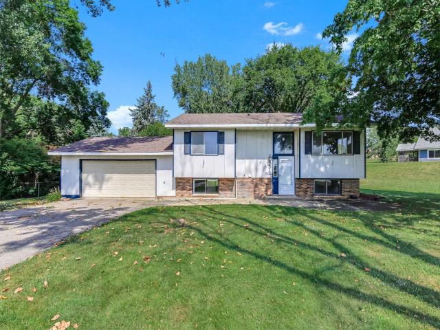 5512 Woodside Road SE Prior Lake MN 55372 - MLS# 7166886