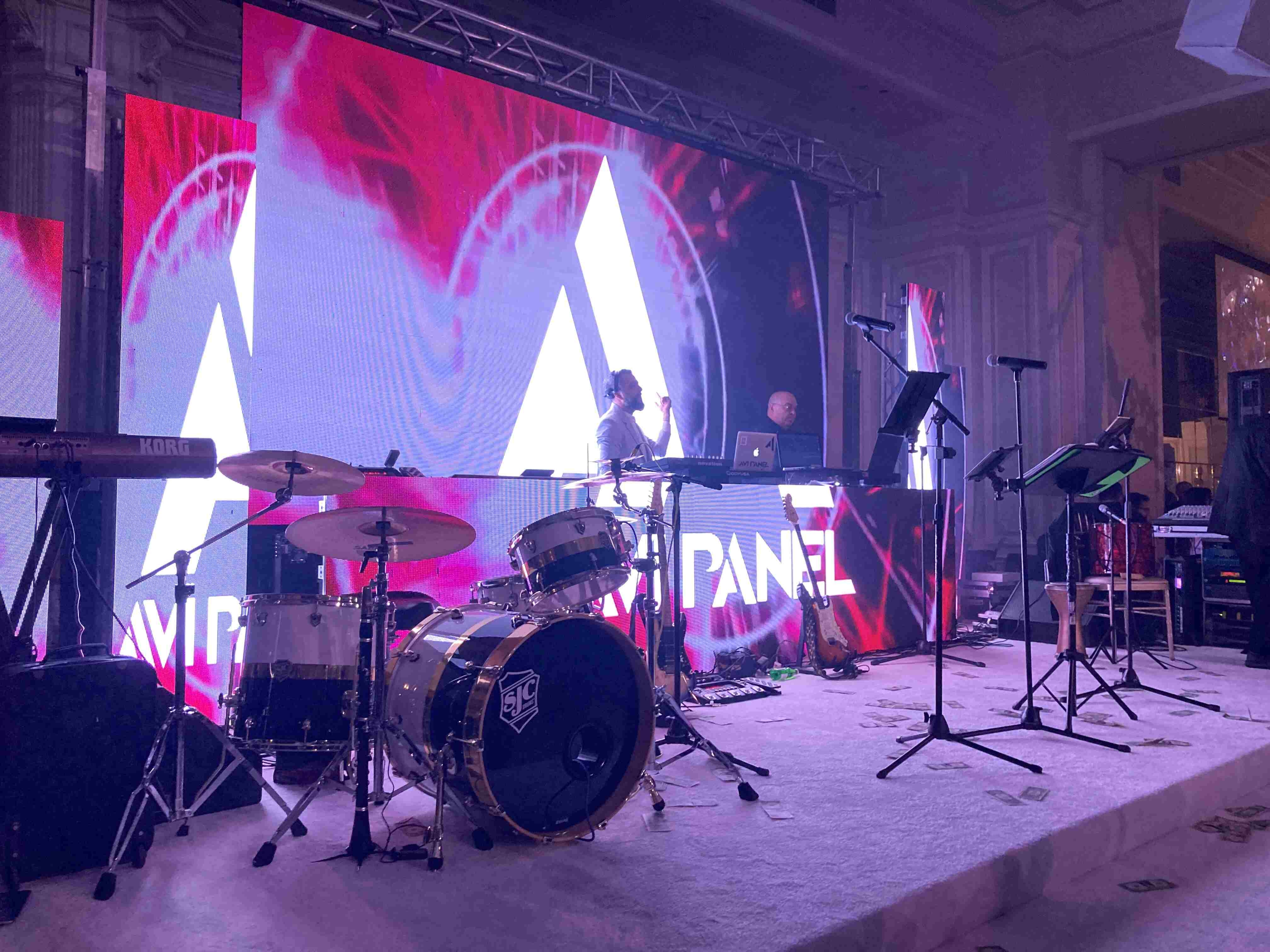 Power Optimization for Large-Scale LED Walls