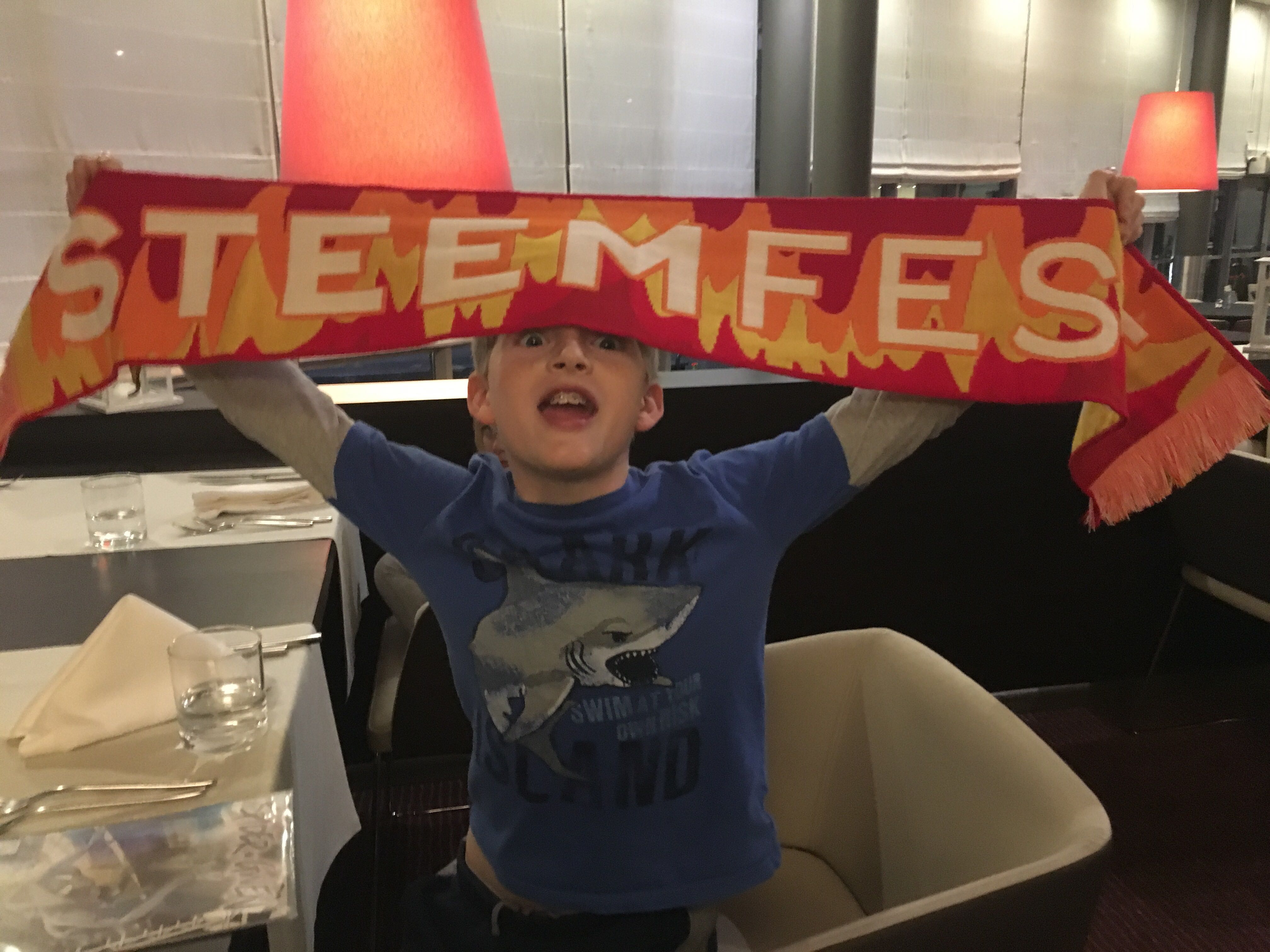 https://s3.us-east-2.amazonaws.com/partiko.io/img/lukestokes-hello-steemfest-sajiwdq4-1541667201562.png