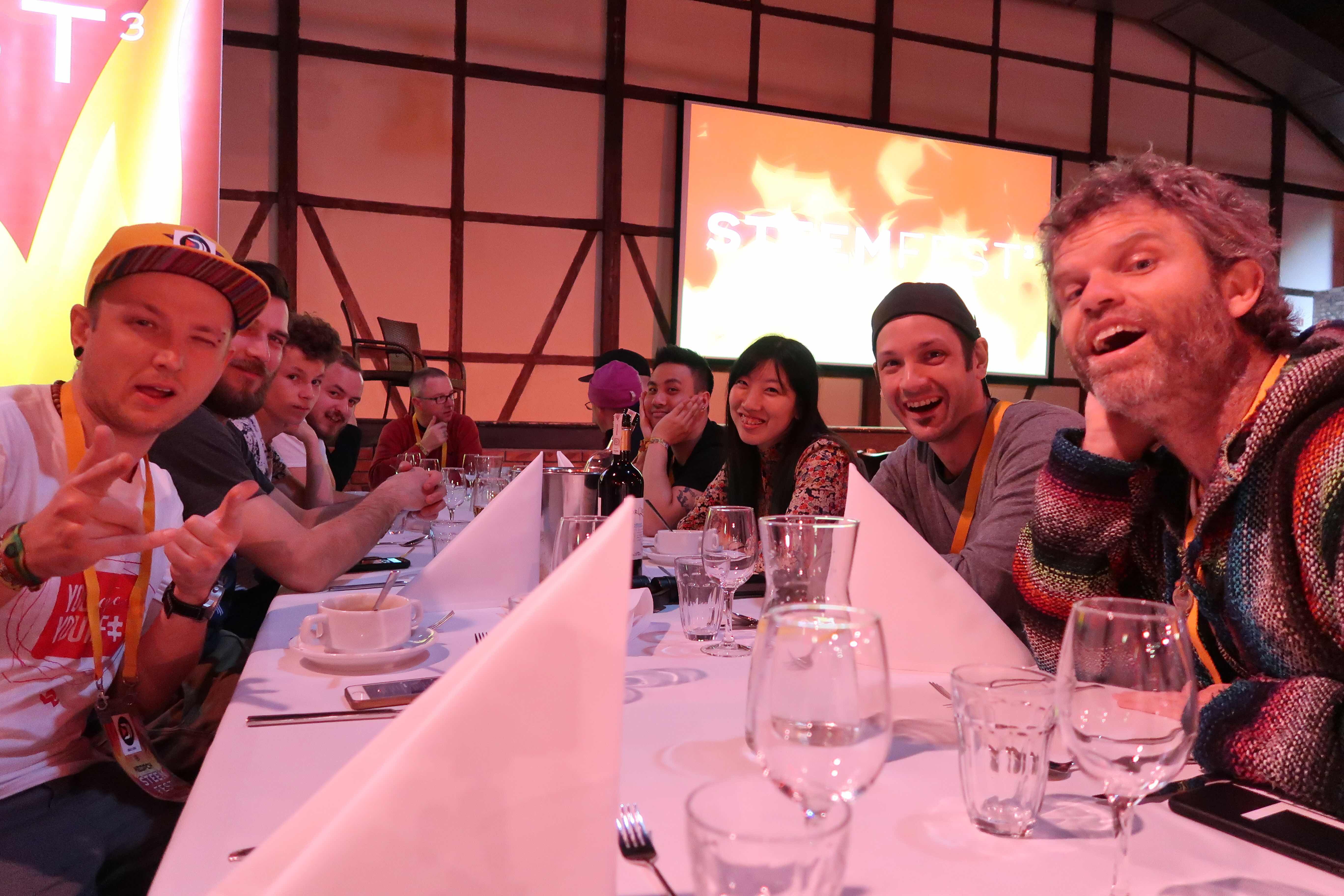 https://s3.us-east-2.amazonaws.com/partiko.io/img/neopch-steemfest3-dinner-wrts60ij-1541701163487.png