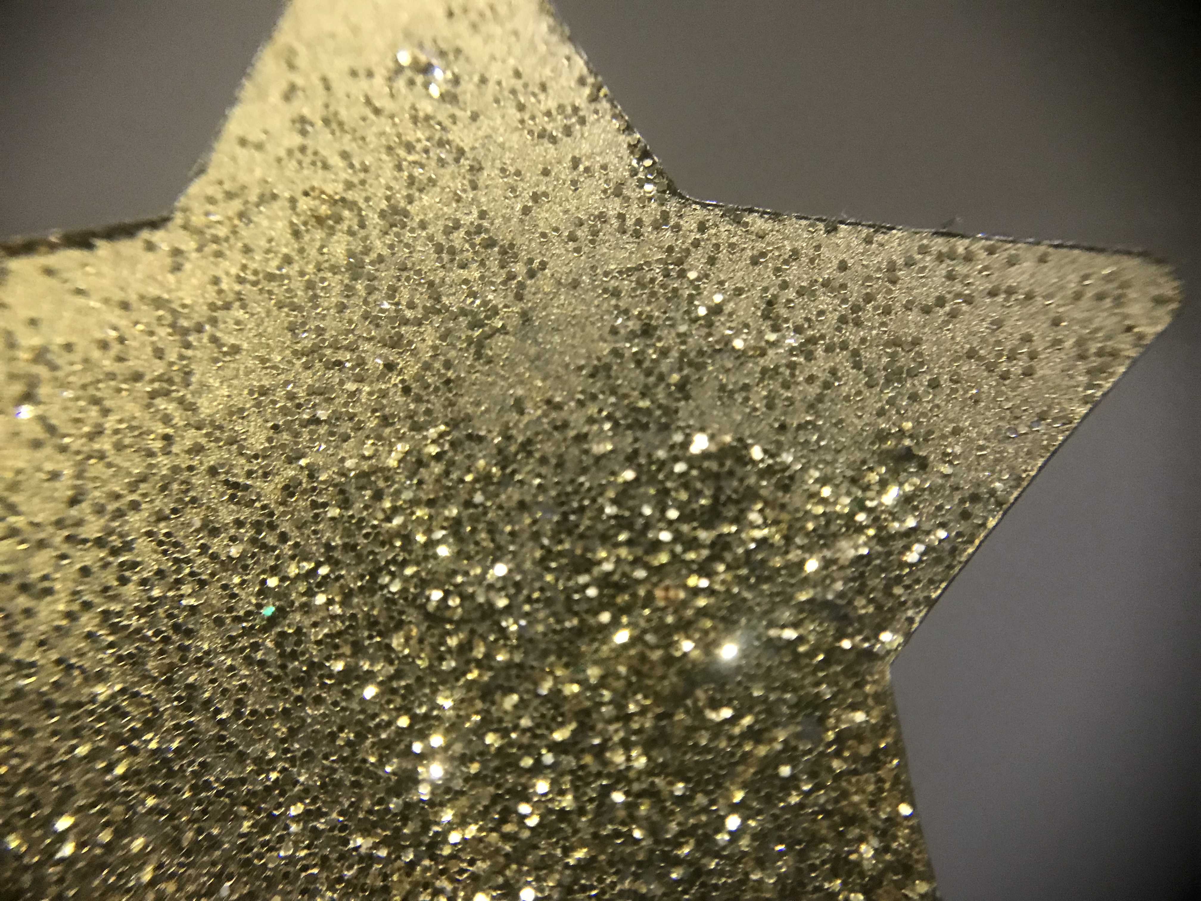 https://s3.us-east-2.amazonaws.com/partiko.io/img/waterglass-colorchallenge-wednesday-starry-yellow-boscsn7d-1545218184013.png