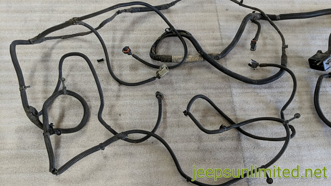 Headlight Front Grille Wiring Harness RHD 2/4 Door 0708 JK 56051554AH