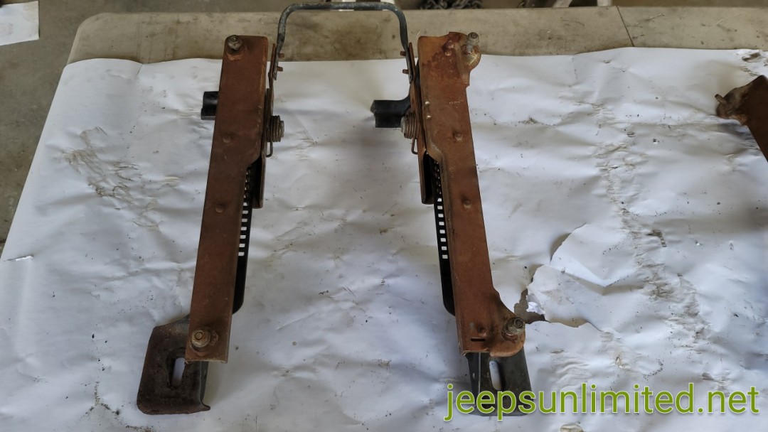 Cherokee XJ Front Seat Bracket and Manual Slider Driver Left Side 9601