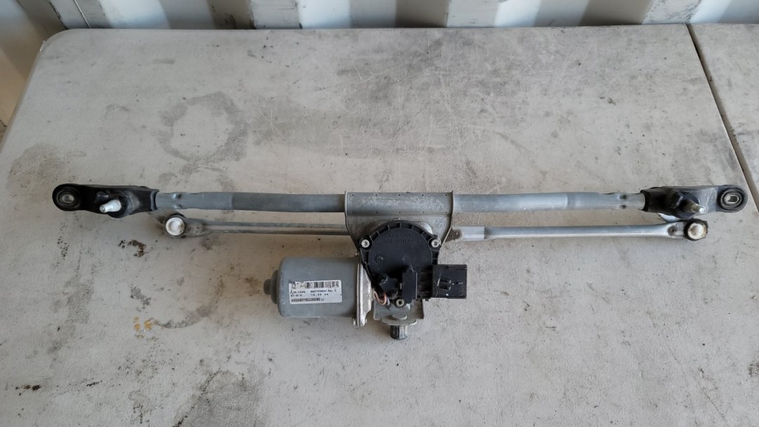 Windshield Wiper Arm Motor and Linkage Assembly Module 0718 JK