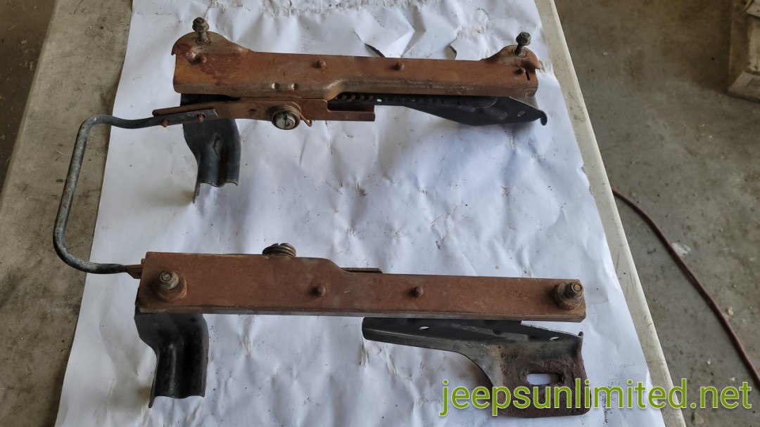 Cherokee XJ Front Seat Bracket and Manual Slider Driver Left Side 9601