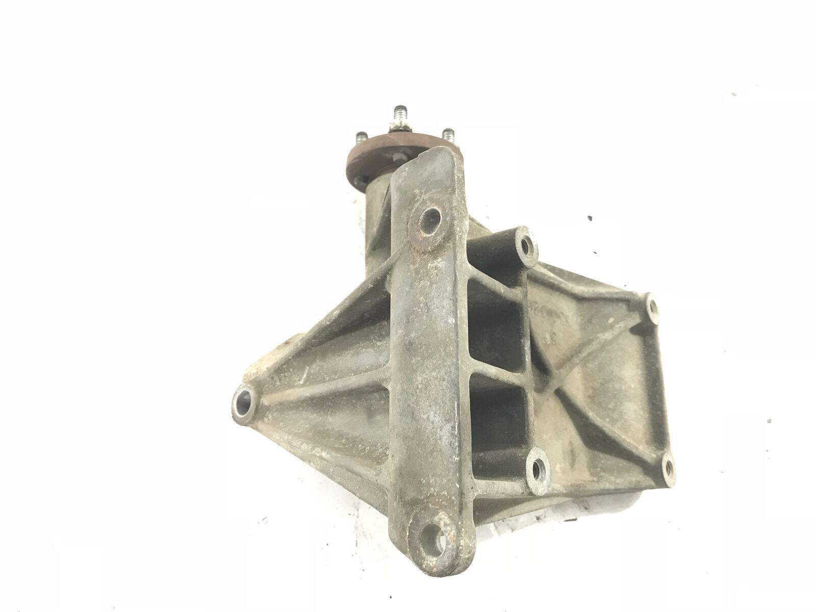 Cherokee Air Conditioner and Alternator Bracket Cherokee XJ 19972001