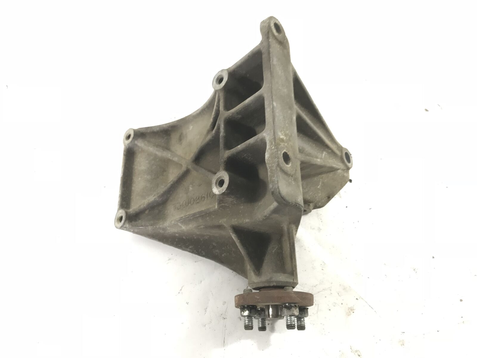 Cherokee Air Conditioner and Alternator Bracket Cherokee XJ 19972001