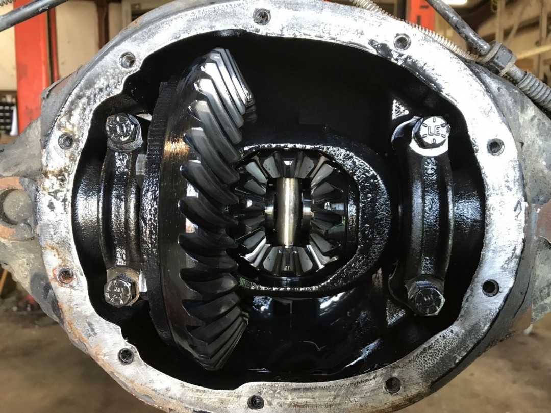 Cherokee XJ Rear Axle Assembly Dana 35 3.55 Gear Ratio with ABS 19842001 4778056 Parts