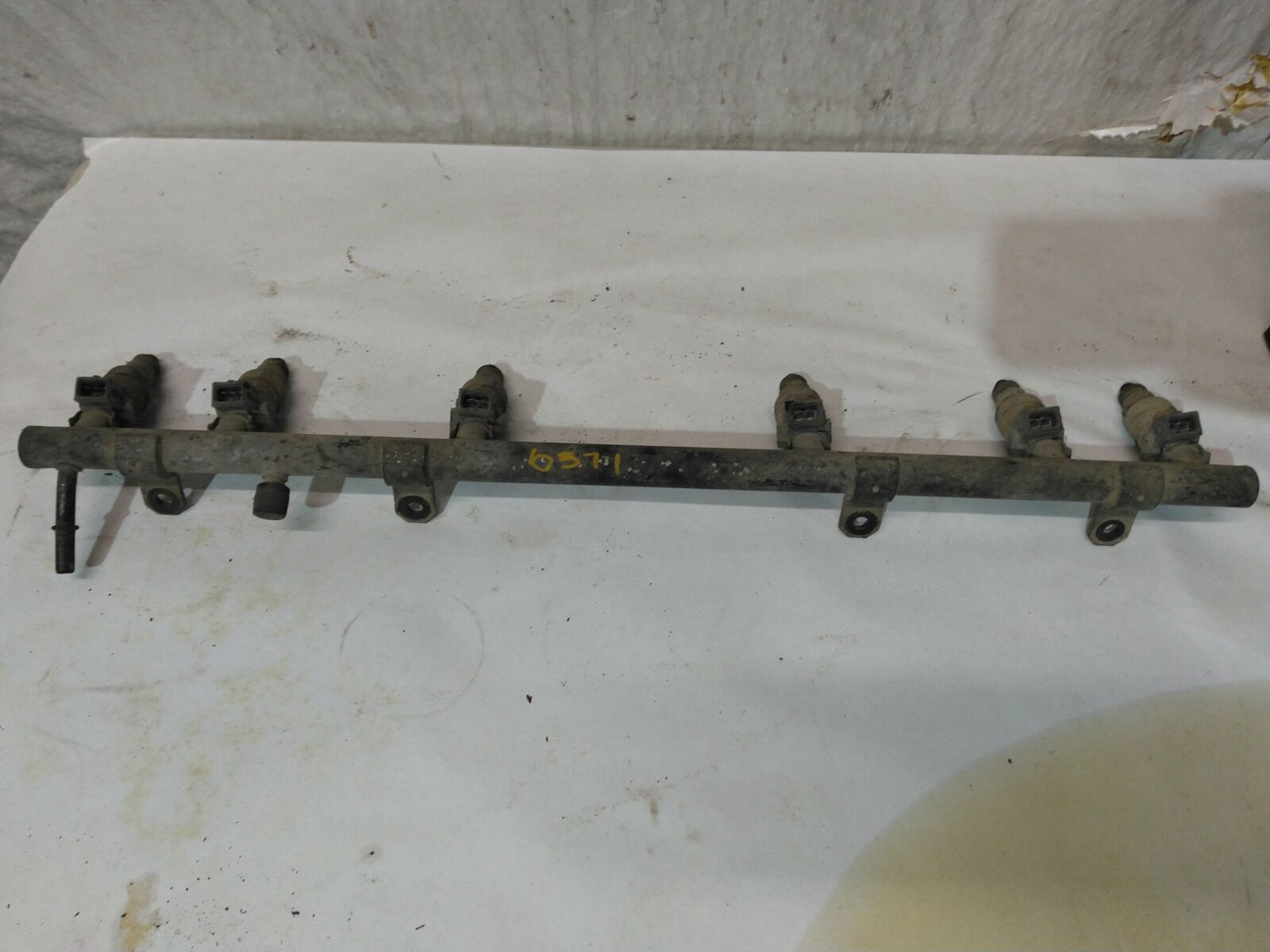 Wrangler TJ ZJ XJ Fuel Rail with Injectors 4.0L 6 Cylinder 53030699