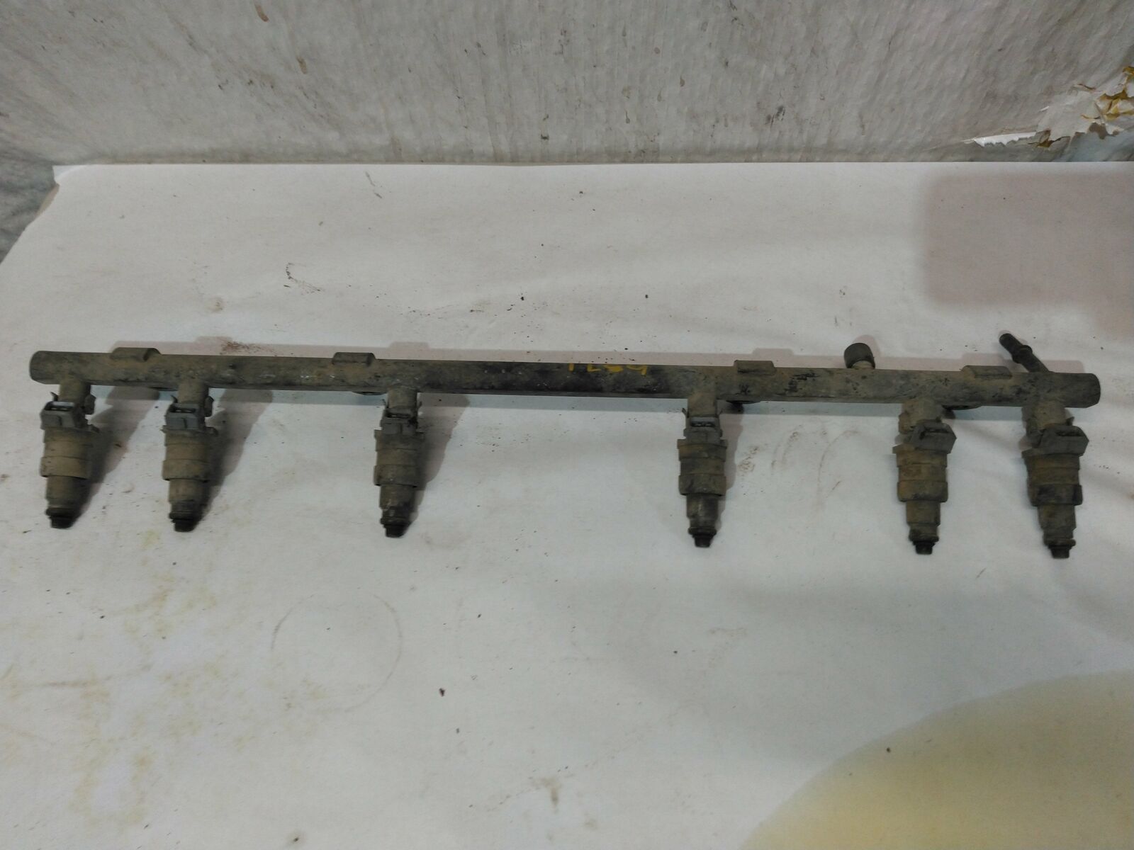 Wrangler TJ ZJ XJ Fuel Rail with Injectors 4.0L 6 Cylinder 53030699