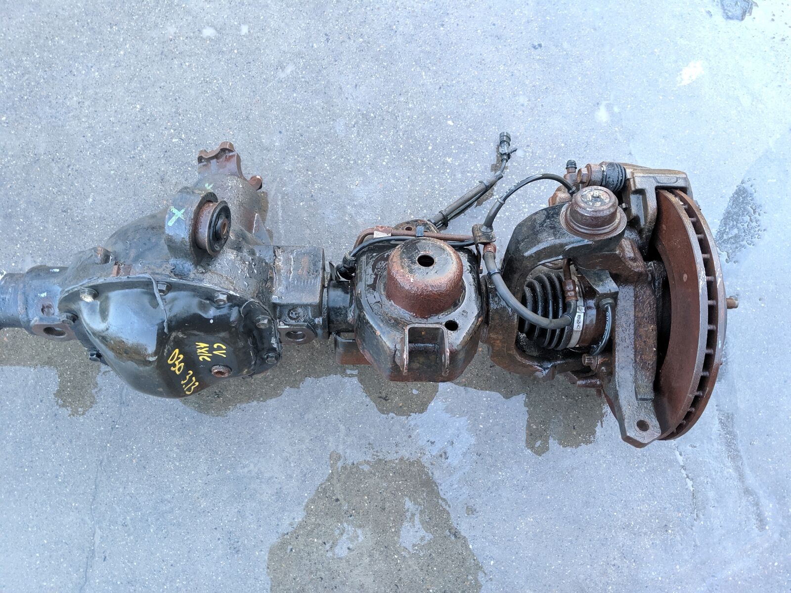 Grand Cherokee WJ D30 3.73 Front Axle Assembly 19992004 Parts Breakers Rust Free used jeeps