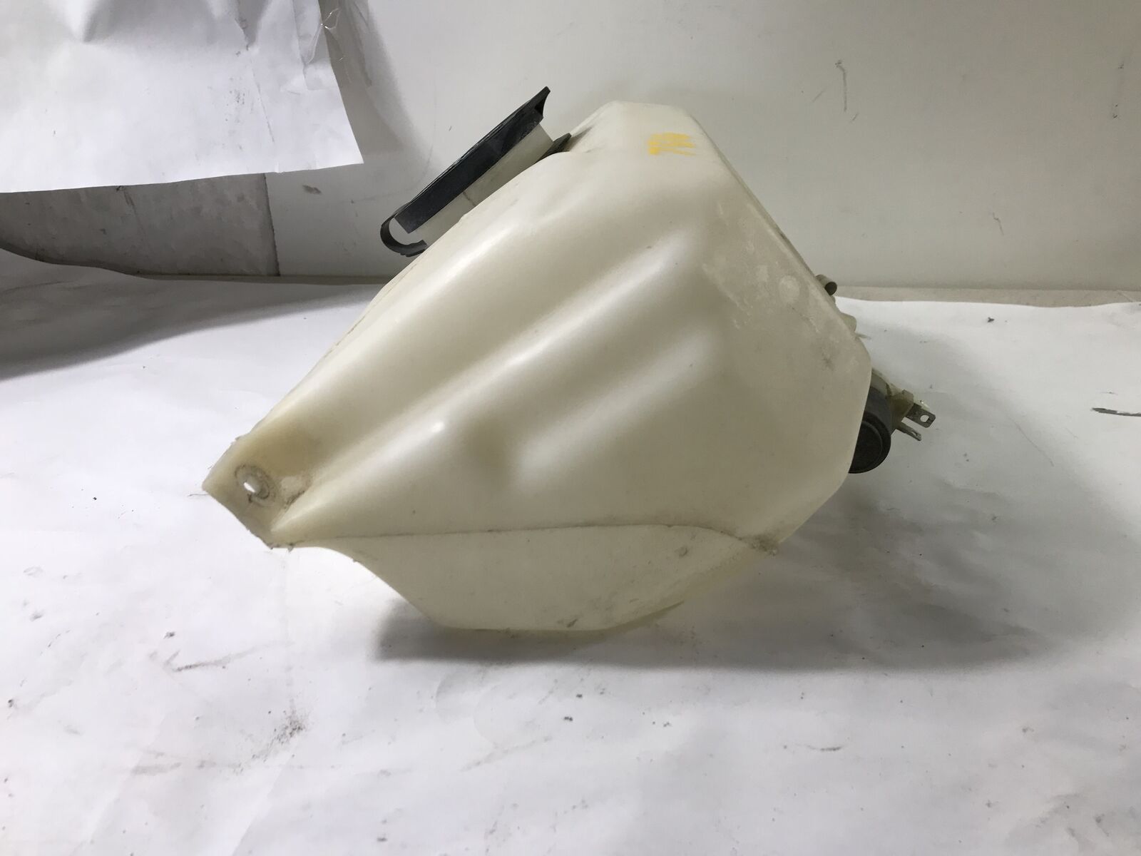 Grand Cherokee Windshield Washer Bottle Reservoir Tank 56005192 1993