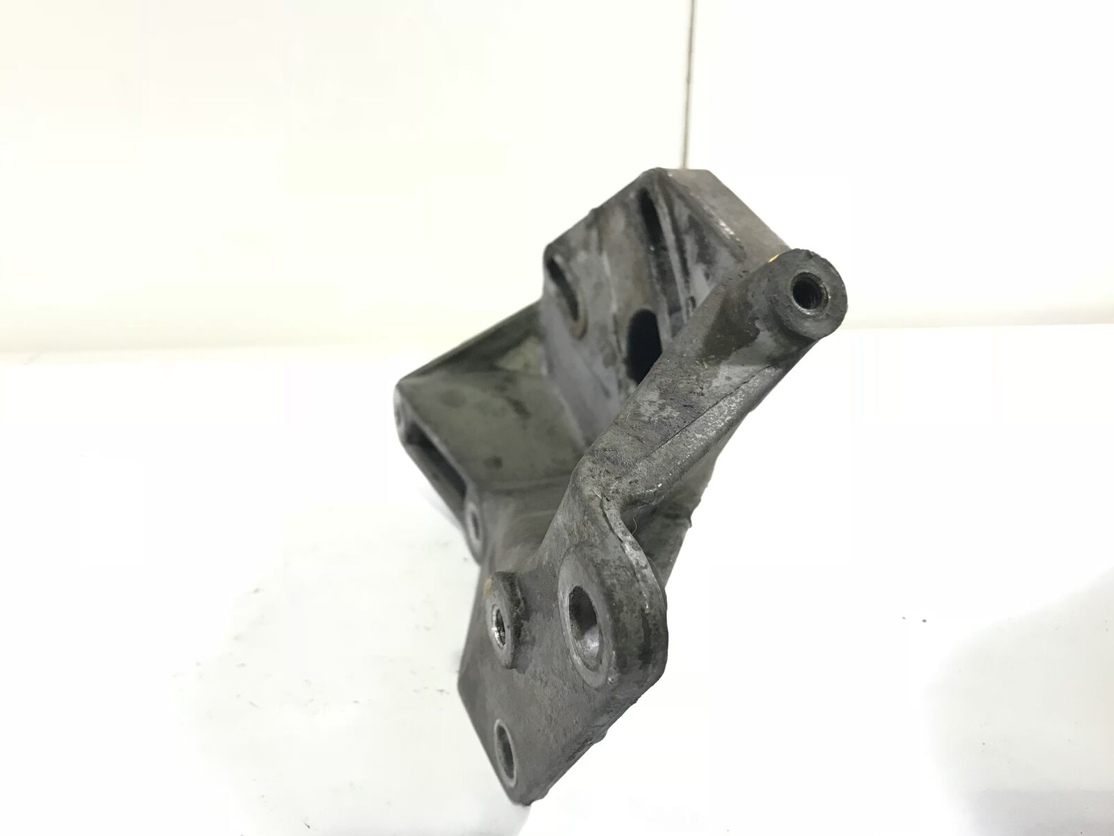 Power Steering Pump Bracket Mount 19871990 XJ MJ 53002910 8953002910