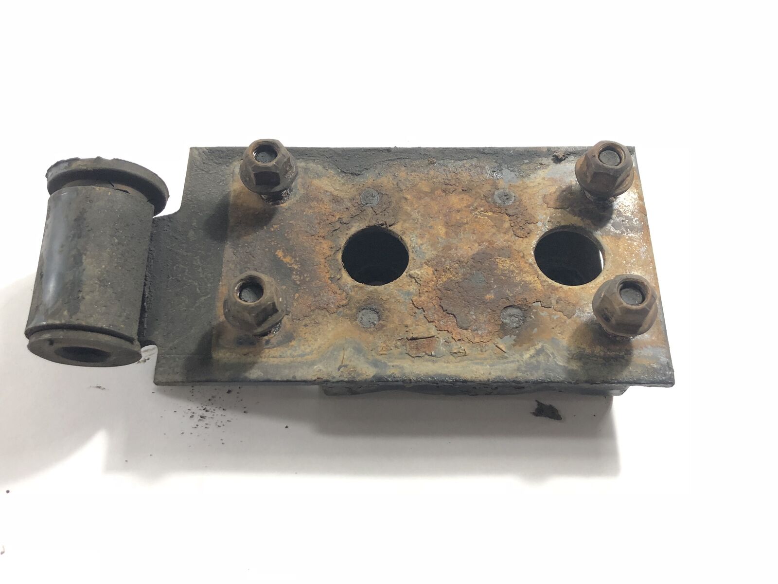 Wrangler TJ Automatic Transmission Crossmember Skid Plate Mount