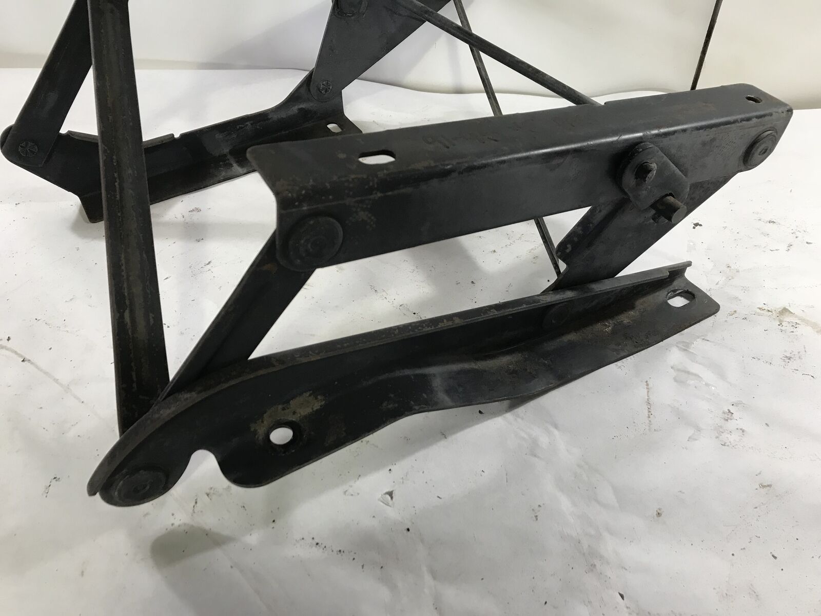 Wrangler YJ CJ Front Passenger Folding Seat Bracket Riser Support 7690