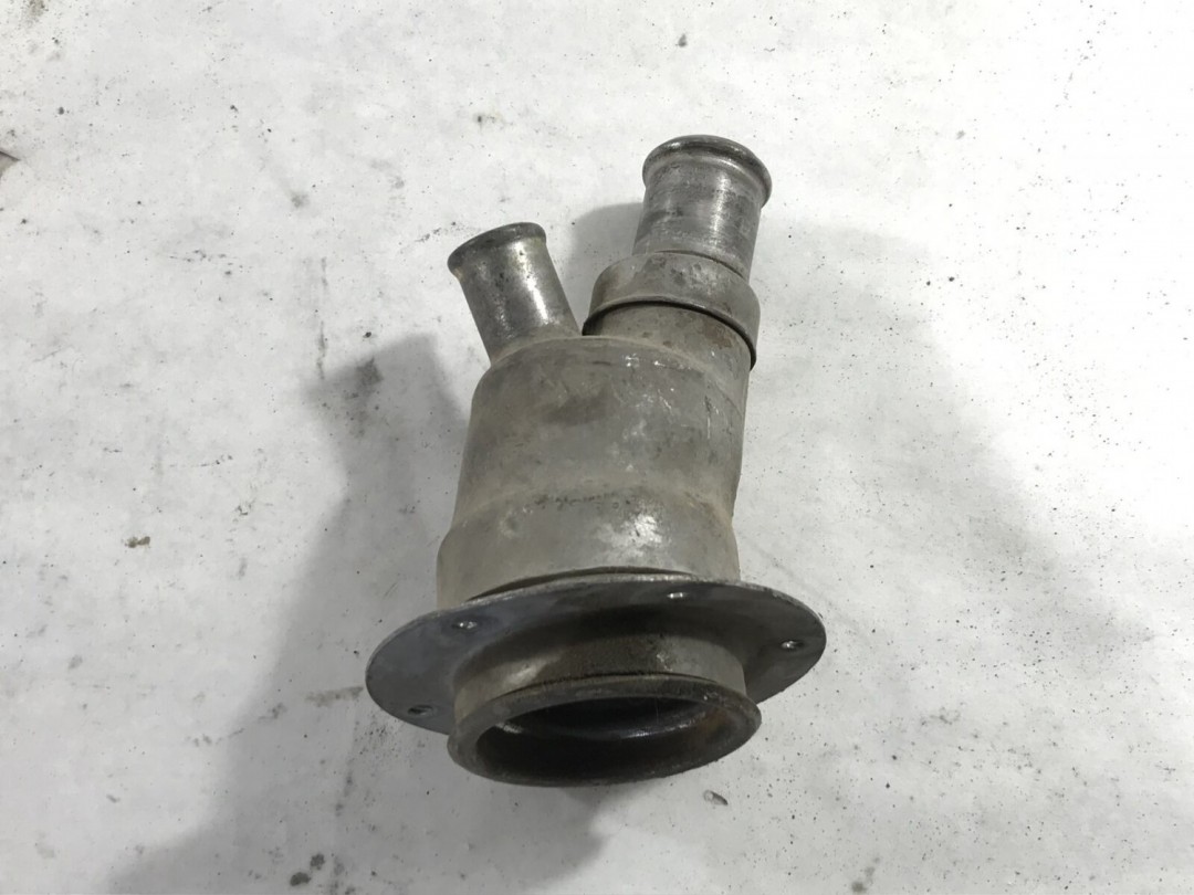 Fuel Filler Neck Nozzle Tube to Tank Twist Style Gas Cap 9195 YJ 52007386 Parts Breakers