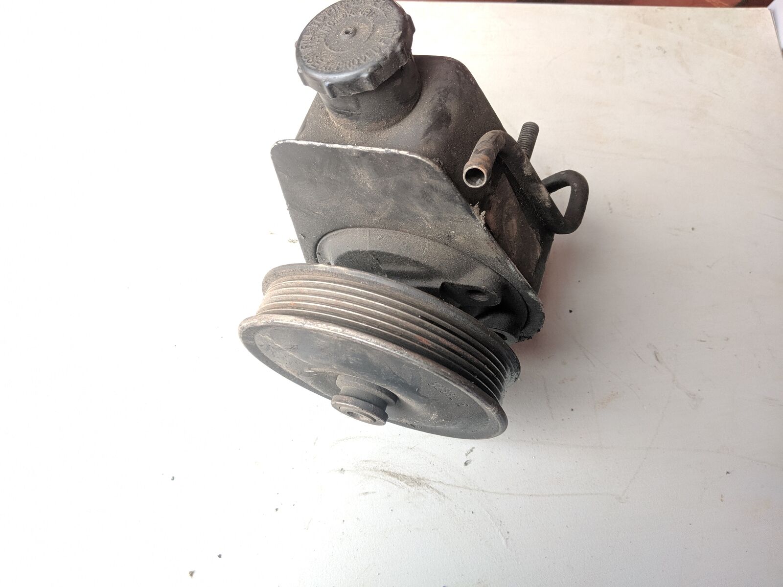 Wrangler YJ Power Steering Pump Serpentine Belt Pulley 2.5L 4.2L 1987