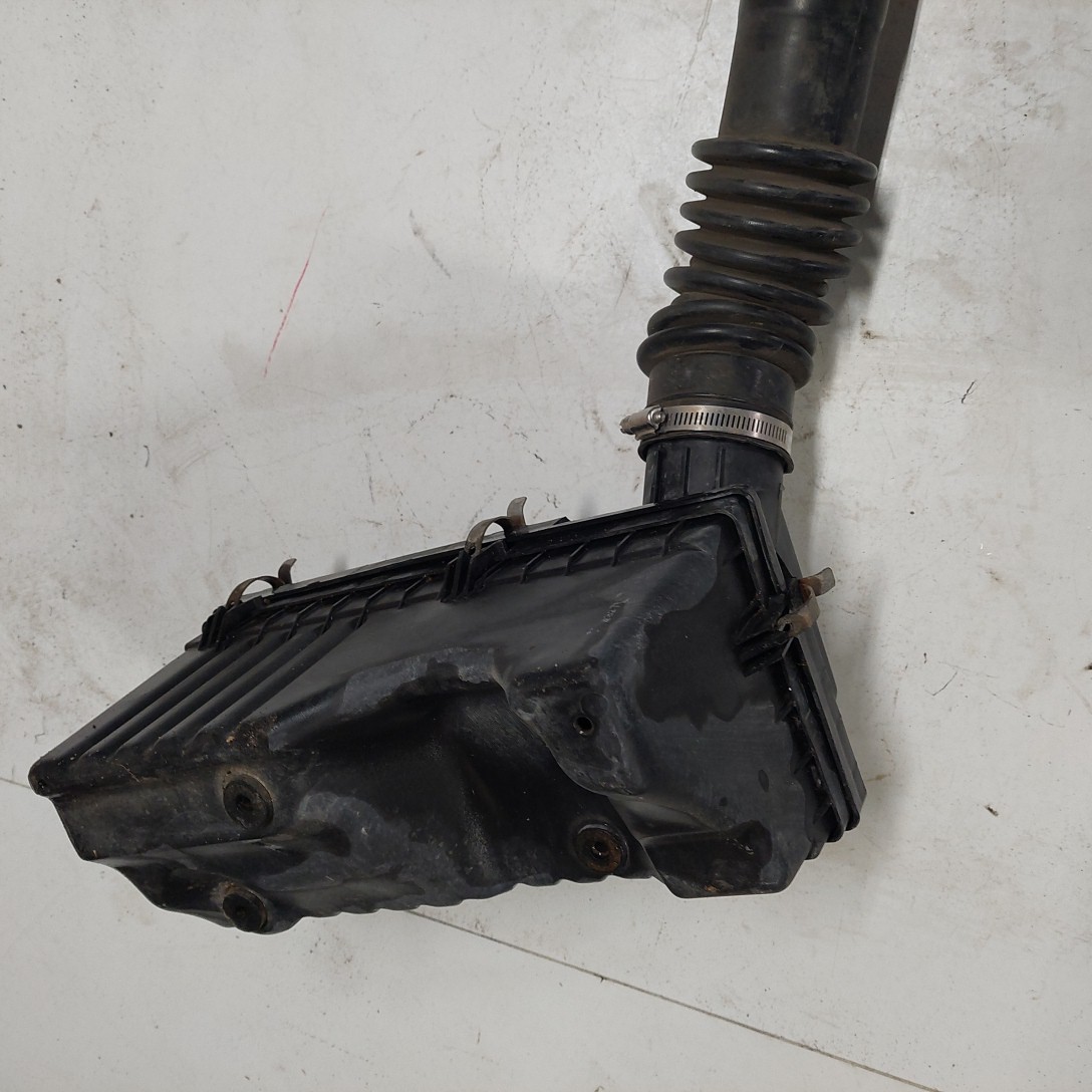 Wrangler TJ 4.0L Air Intake Hose with Filter Box 4797776 19972004