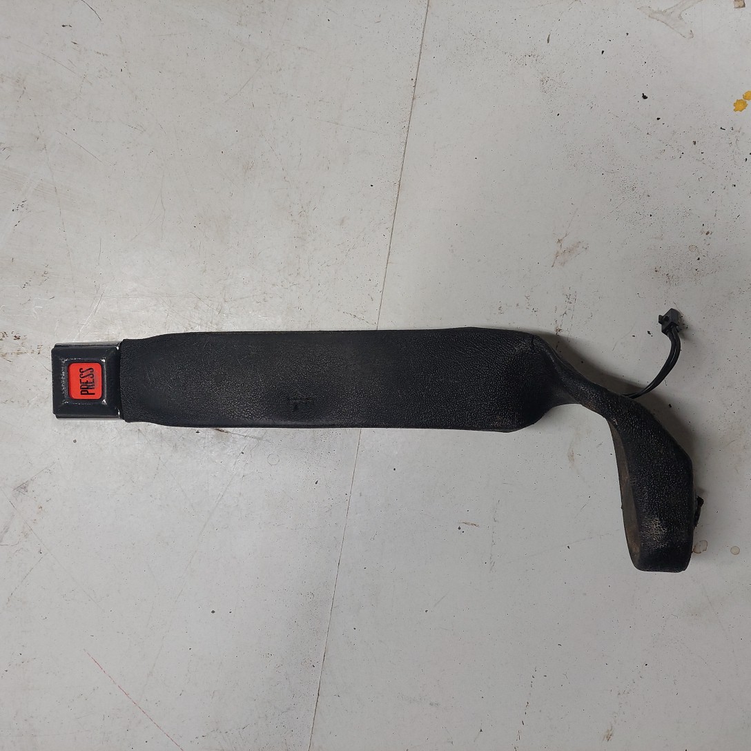 Wrangler YJ Front Seat Belt Buckle Driver Left Female LH 8791 55028963