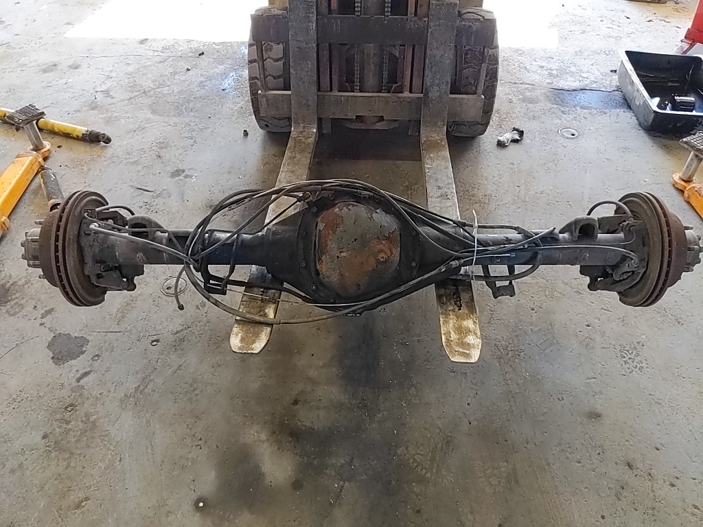 2005 GMC Sierra Silverado Rear Axle Assembly 3.73 AAM 1150 Parts