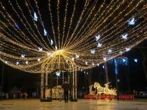 How can Valentine’s Day lighting set the mood?