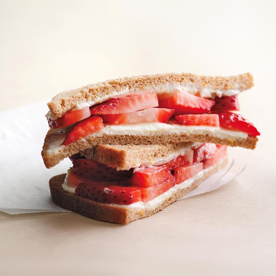 sandwich様4点おまとめページ Strawberry & Cream Cheese Sandwich | Punchfork