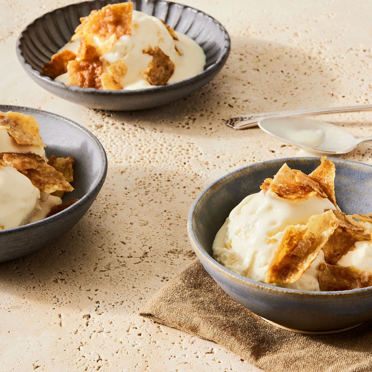 conocone チューリップバッグ　クリーム　コノコネ No-Churn Coffee Caramel Ice Cream Recipe - Sunset Magazine
