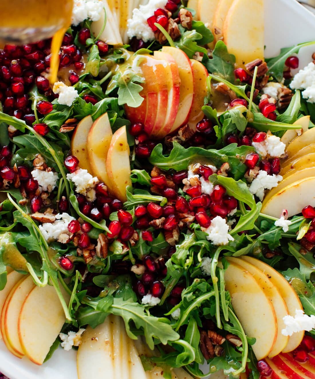 pomegranate and pear green salad with ginger dressing Pomegranate and pear salad with ginger dressing