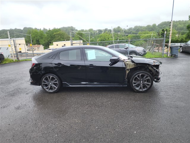 2018 Honda Civic Hatchback Sport Touring's photo