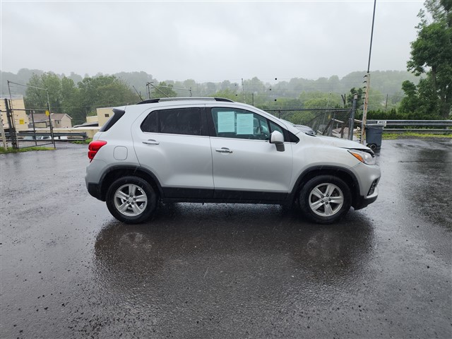 2019 Chevrolet Trax LT's photo