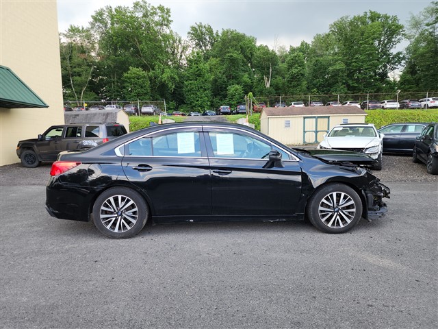 2019 Subaru Legacy Premium's photo