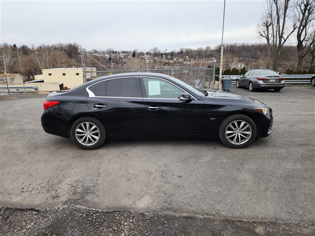 2017 INFINITI Q50 2.0t AWD's photo