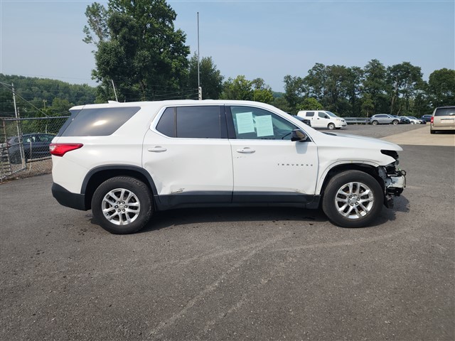 2020 Chevrolet Traverse LS's photo